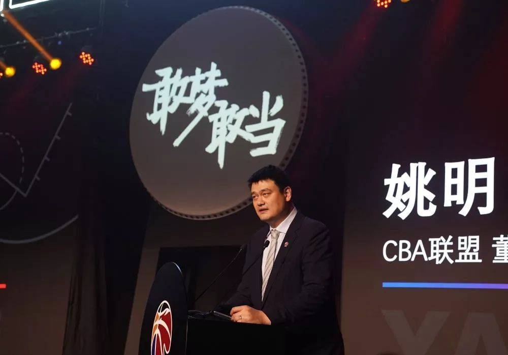 女教师被强行糟蹋在线观看